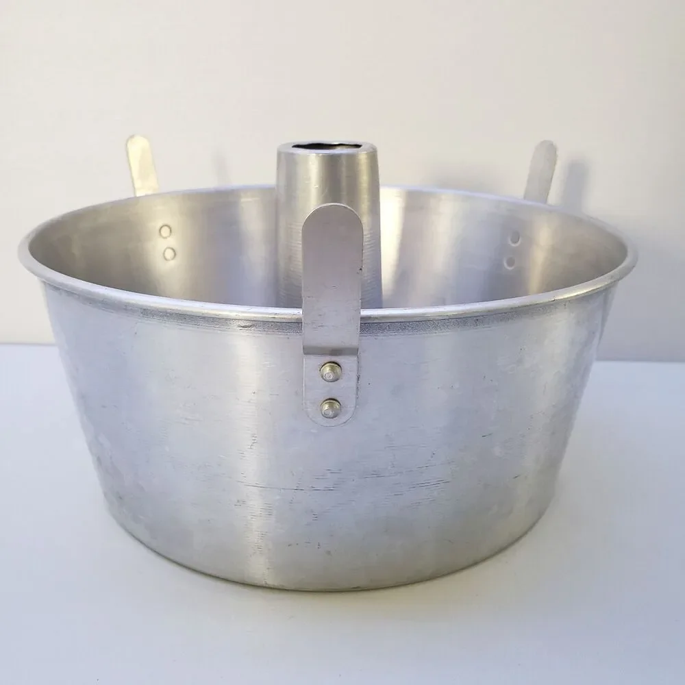 Vtg Mirro Angle Food Cake Pan 10x4 1/4 in Round 2 Pcs Aluminum Tube Bakeware